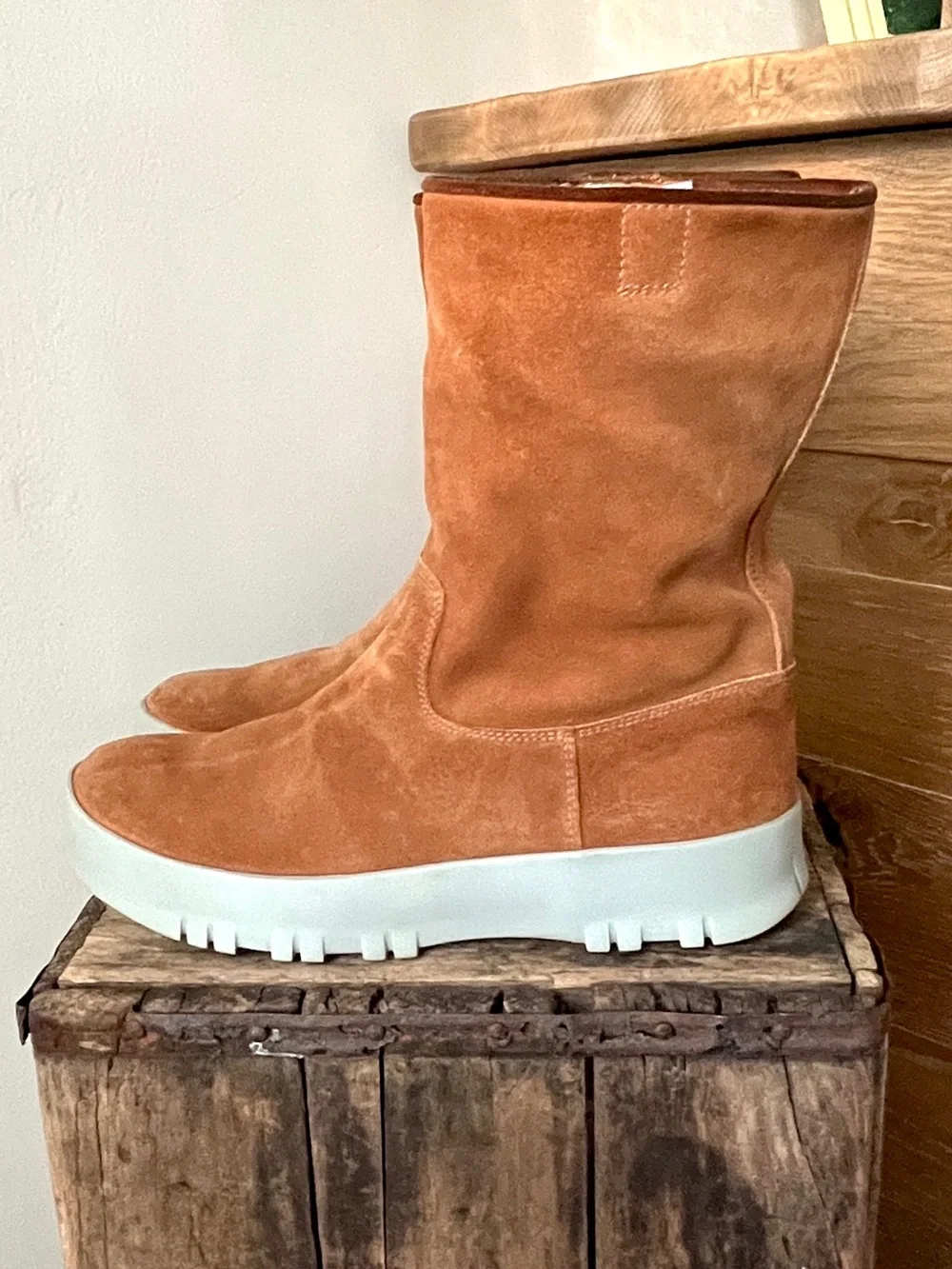 Vintage Prada Suede Shearling Winter Boots Camel Platform Size 40
